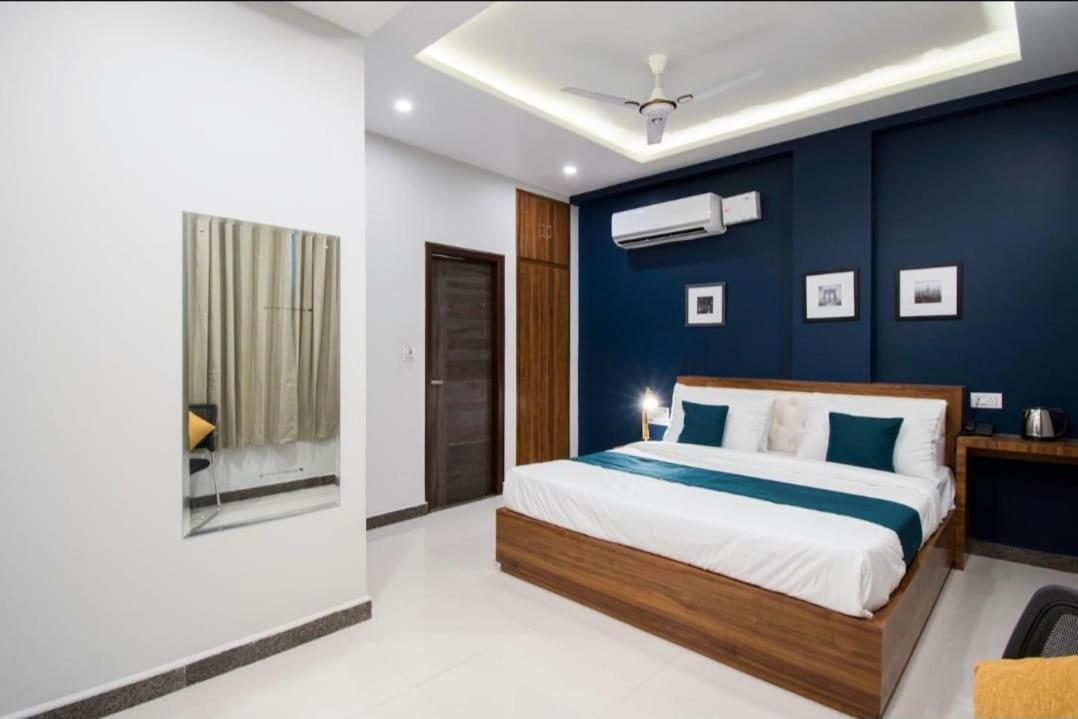 Hotel Kashvi 3*